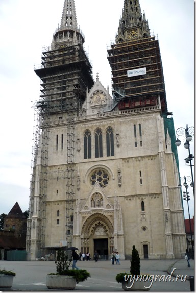 Ссылка-напоминание про Кафедральный католический собор в Загребе